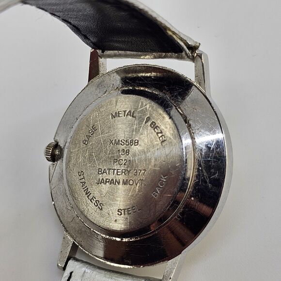 Santa Claus Women's Watch 33MM White Dial Gray Leather Bands New Battery - Picture 6 of 14